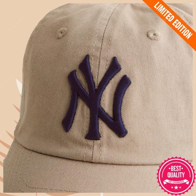 Official Abercrombie And Fitch Apparel Clothing Merch New York Yankees '47 Clean-Up Hat Abercrombie Store Shop