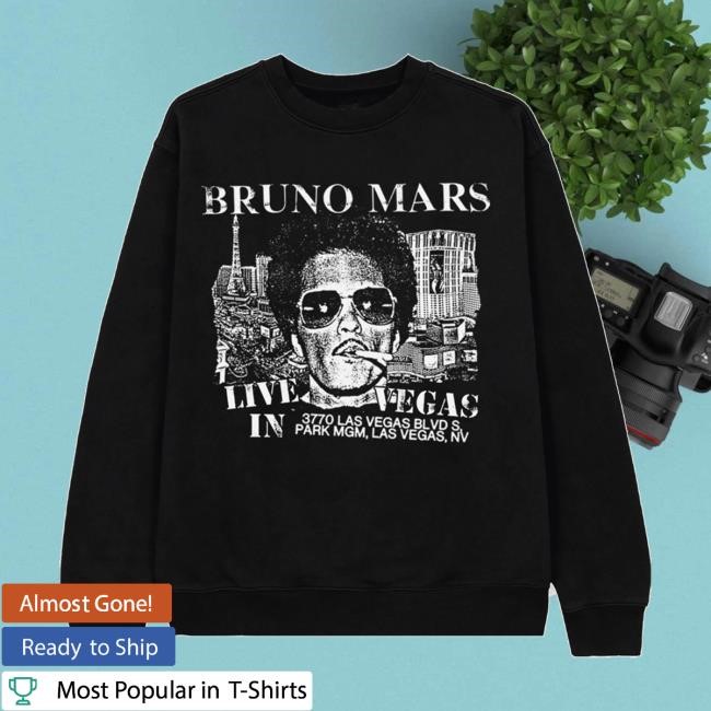 Bruno Mars Official Merch Store – Bruno Mars - Lnmt Live In Vegas Crewneck Sweater Bruno Mars Official Merch Store – Bruno Mars - Lnmt Live In Vegas Vitage Sweatshirts