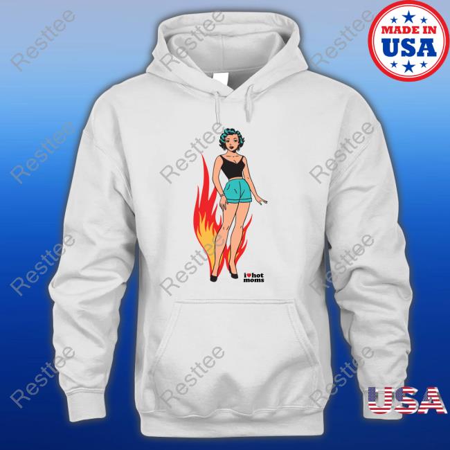 Official I Heart Hot Moms Pose T-Shirt