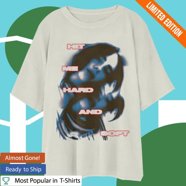 Bold Visuals In This Billie Eilish Blur T-Shirt Dress